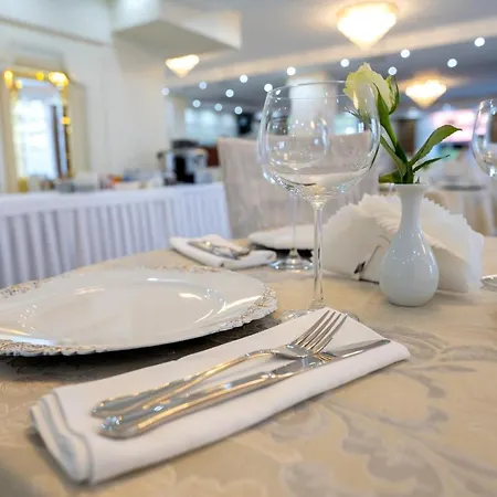 Отель Lord Горлице